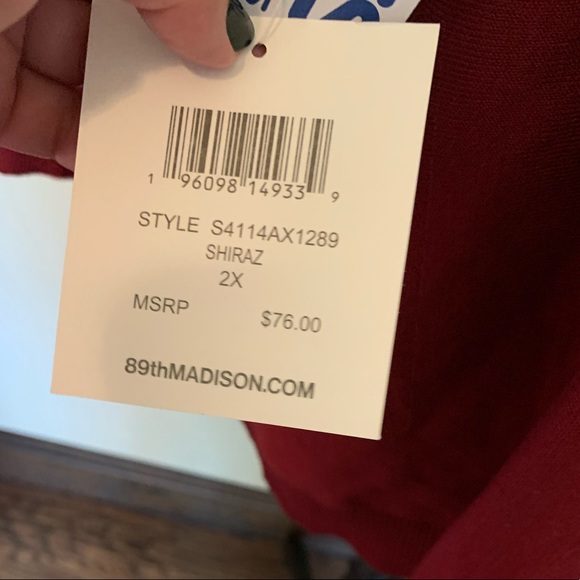 LAST ONE! HOST PICK! Fun plus lightweight sweater-New! - Picture 6 of 6